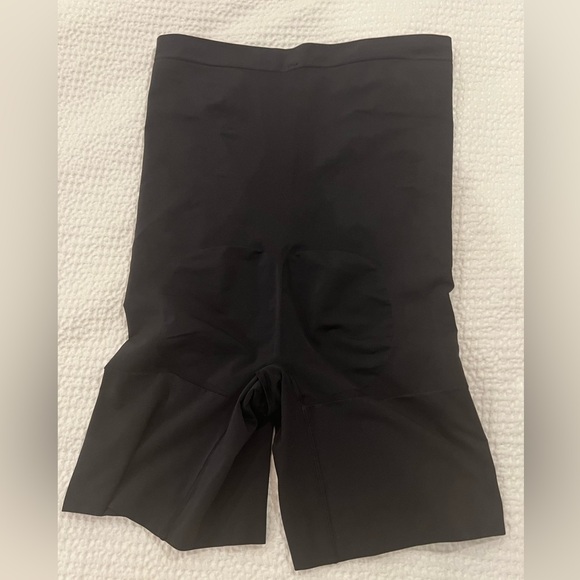 Spanx OnCore High Waist Mid Thigh Short XL Black - Picture 10 of 12